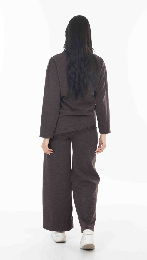 Σετ πλεκτο σε κα΄φε χρώμα με δαντέλα