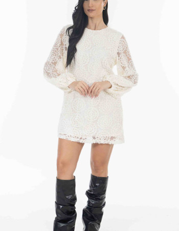 Φόρεμα κοντό σε εκρού χρώμα