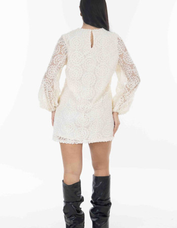 Φόρεμα κοντό σε εκρού χρώμα