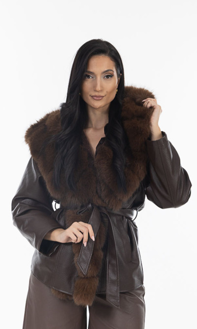 Γούνα σε καφέ βαθύ χρώμα