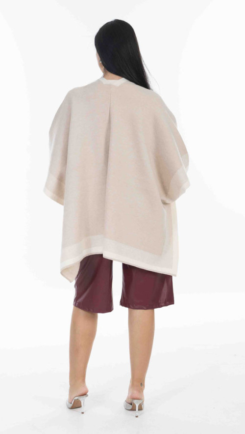 Κάπα πλεκτή σε μπεζ απόχρωση