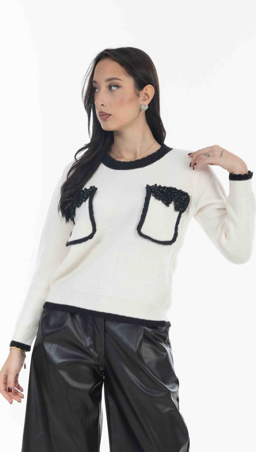 Μπλούζα πλεκτή εκρού με τσέπες στο στήθος και πέρλες