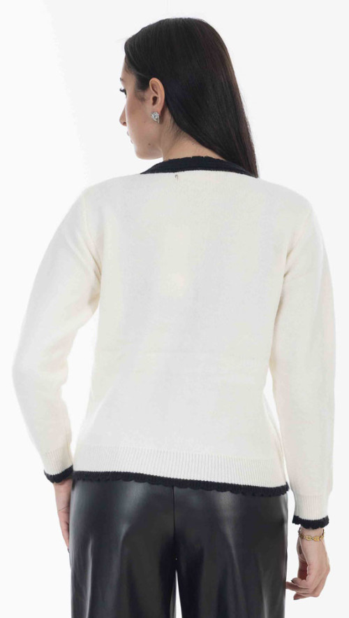 Μπλούζα πλεκτή εκρού με τσέπες στο στήθος και πέρλες