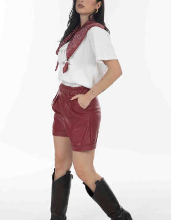 Σορτσ δερματινη σε κοκκινη αποχρωση