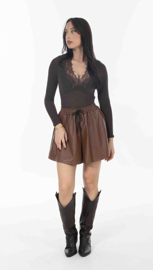 Σορτσ δερματινη σε καφε αποχρωση 