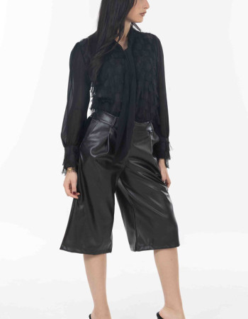 Πουκαμισα σε μαυρη απόχρωση με κροσια