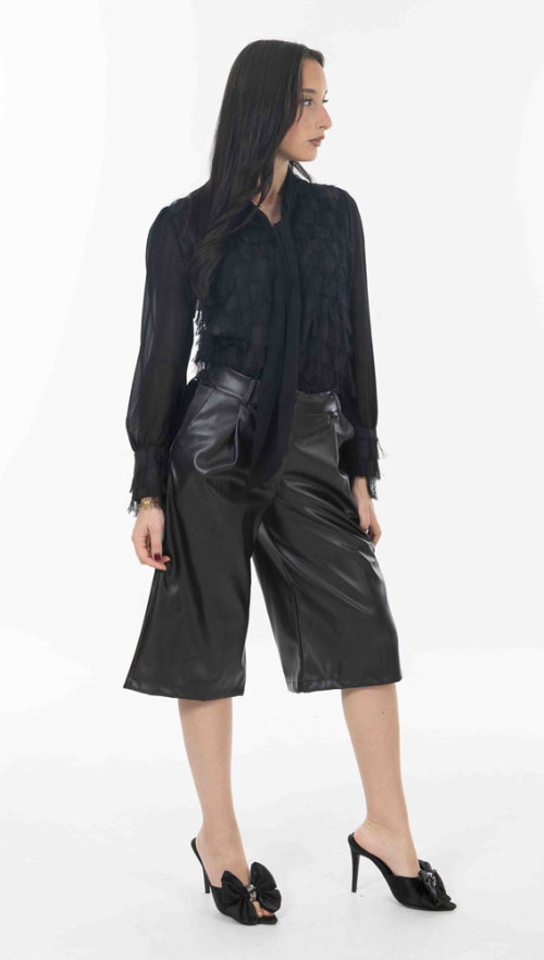 Πουκαμισα σε μαυρη απόχρωση με κροσια