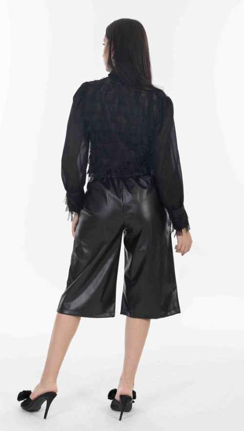 Πουκαμισα σε μαυρη απόχρωση με κροσια