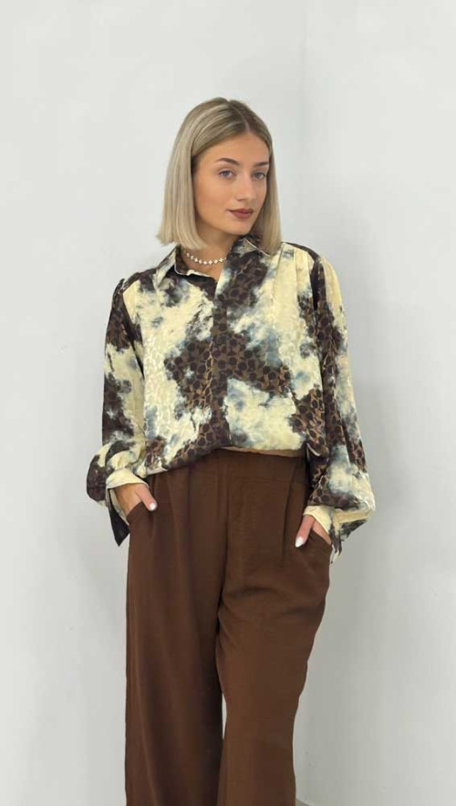 Πουκάμισο σε καφέ με μπεζ λεπτομέρειες